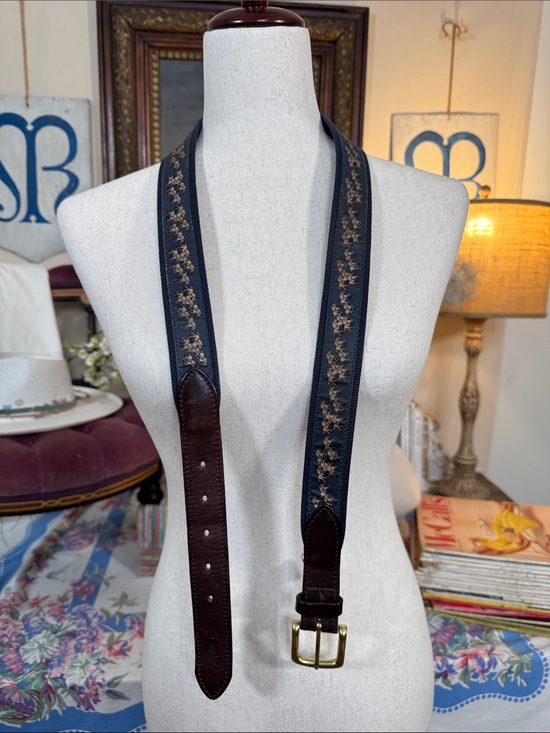 Vineyard Vines Other - Vineyard Vines for Kentucky Derby Navy Webbing Belt w/Brown Leather & Brass